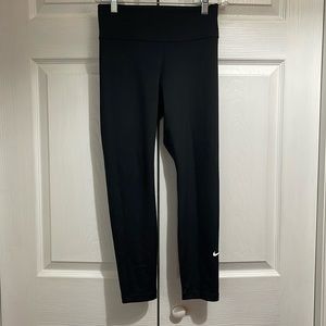 Nike Dri-Fit Black Crops